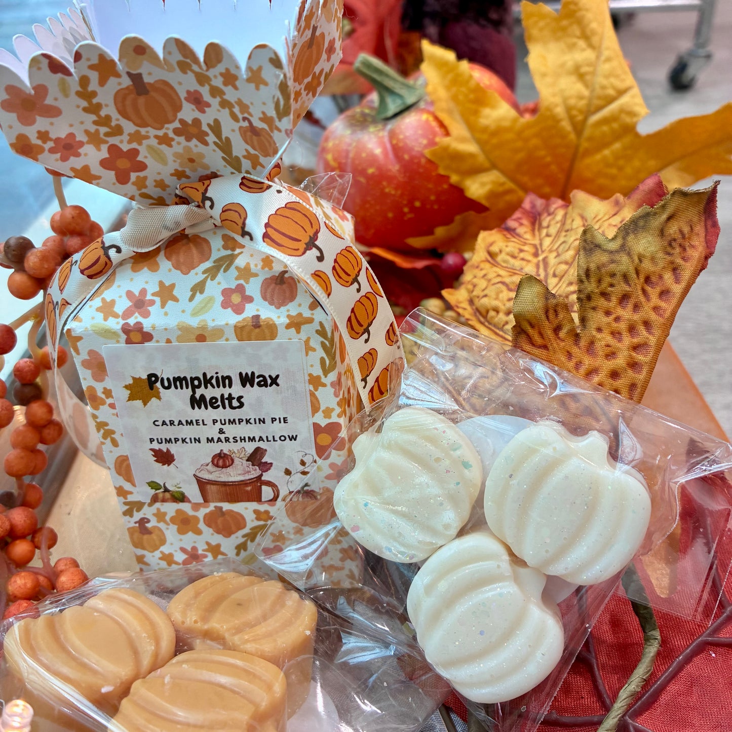 Hello Autumn Pumpkin wax melts. Caramel Pumpkin Pie & Pumpkin Marshmallow.