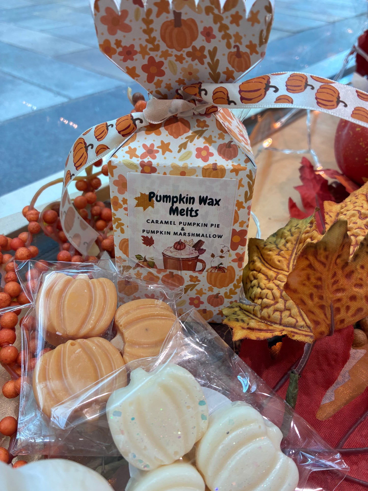 Hello Autumn Pumpkin wax melts. Caramel Pumpkin Pie & Pumpkin Marshmallow.