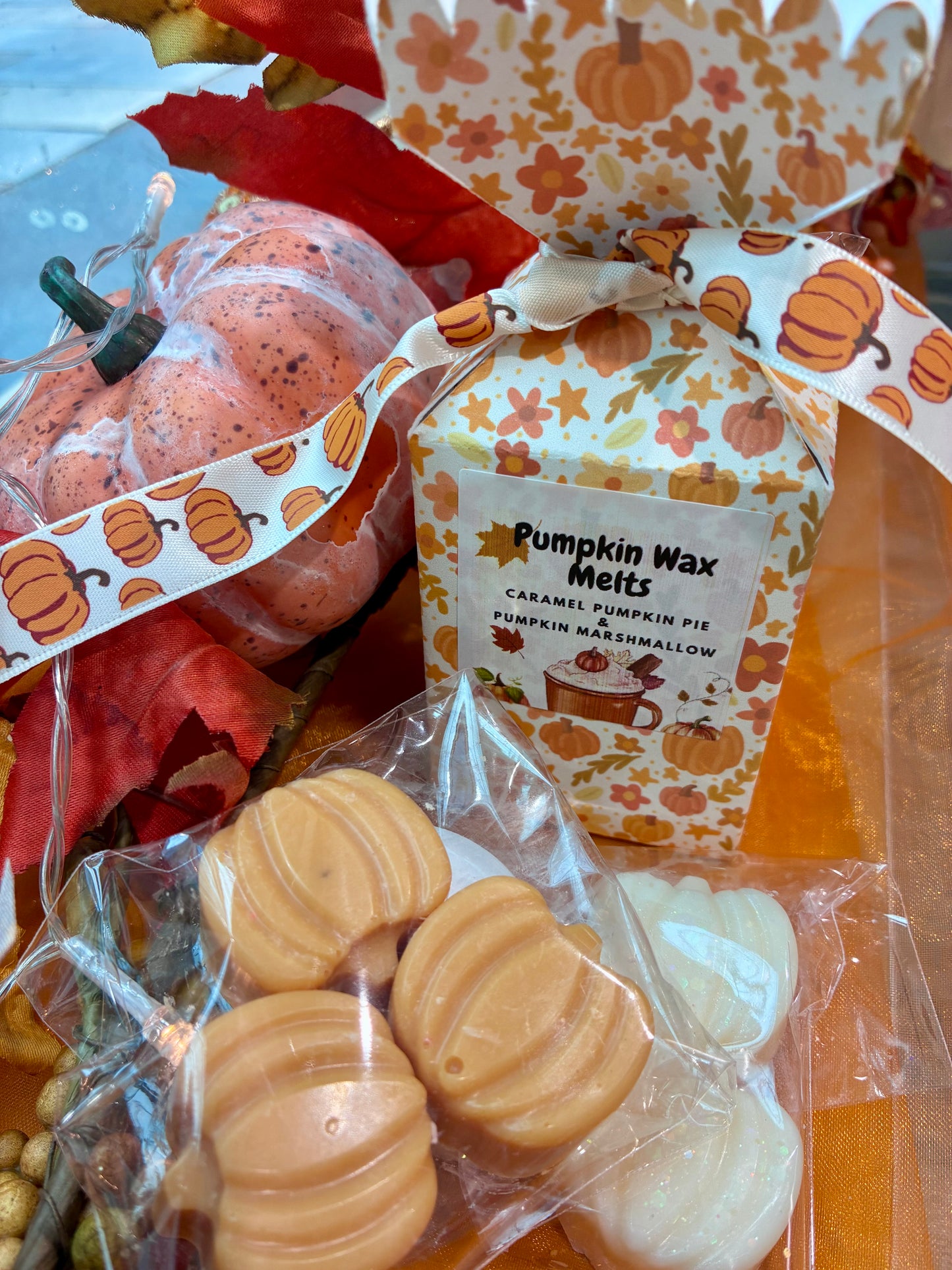 Hello Autumn Pumpkin wax melts. Caramel Pumpkin Pie & Pumpkin Marshmallow.