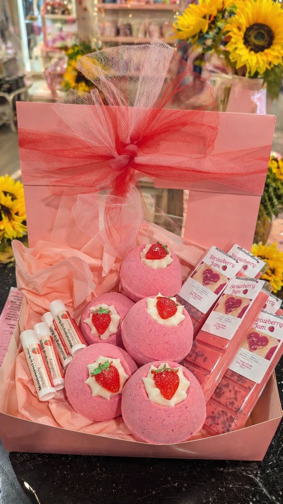 Strawberry Jam Luxury Bath Bomb